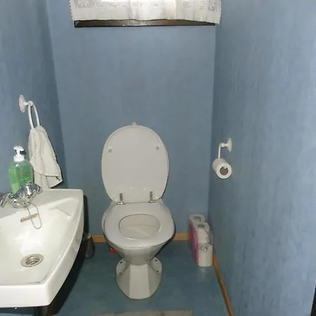 Vakantiehuis Amazing In With 5 Bedrooms Kvinlog